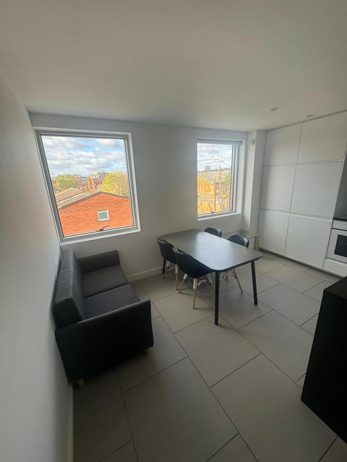 Stunning Clapham Two Bed Flat Apartamento