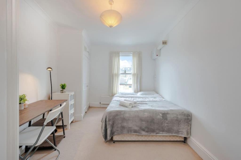Cosy 2 Bed In Kensington Olympia Apartment