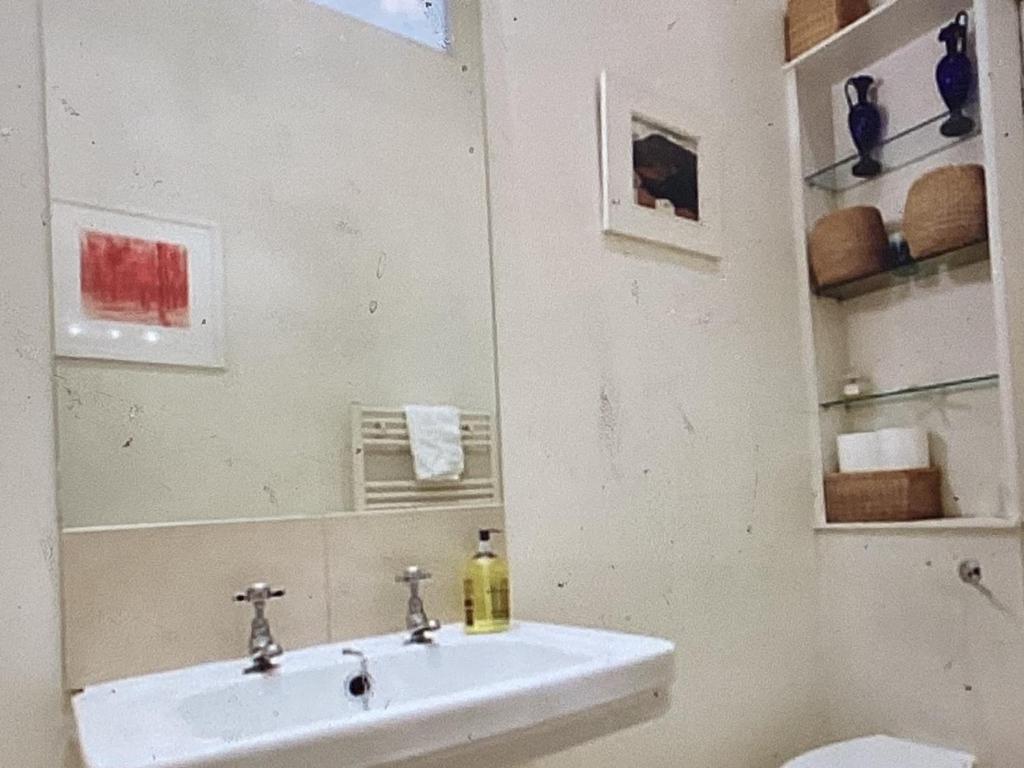 Beautiful Hyde Park Flat London