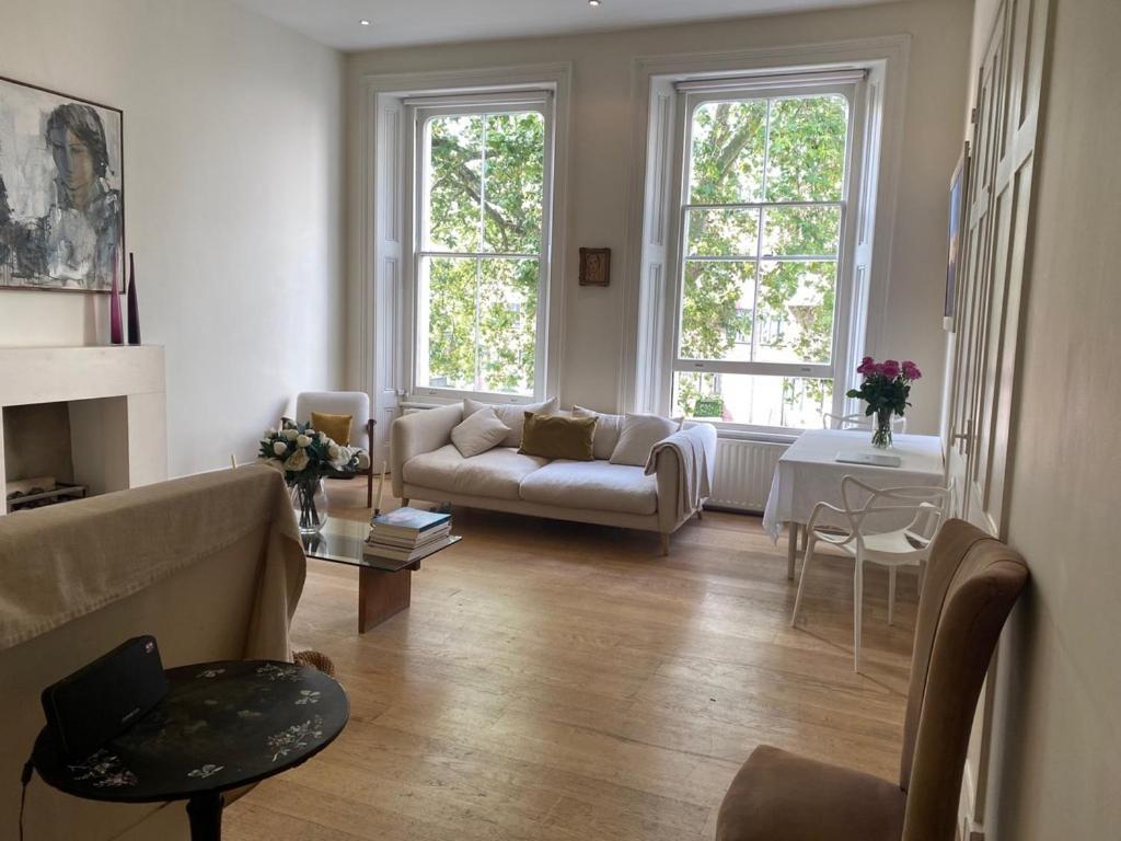 Apartment Beautiful Hyde Park Flat *