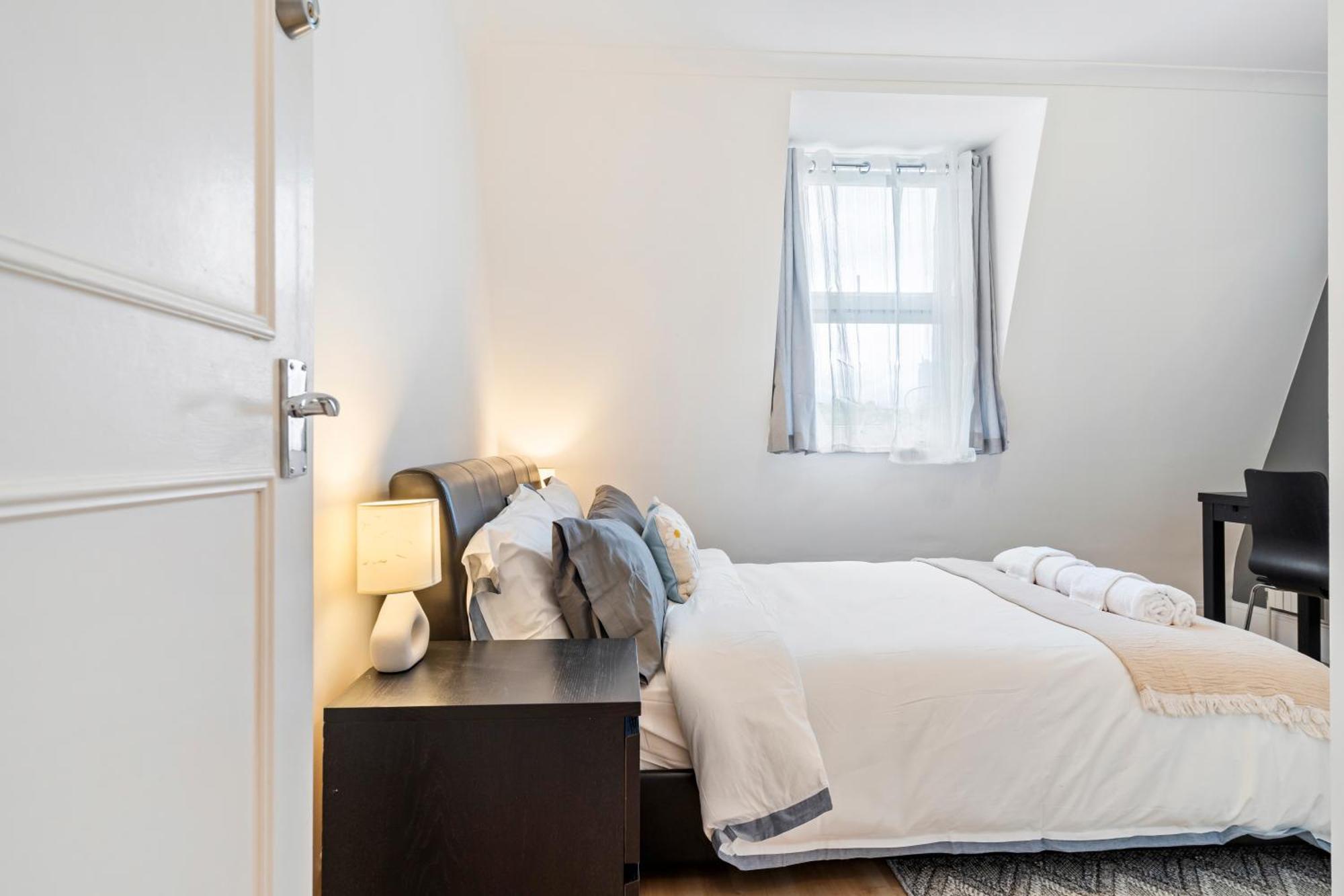 Maida Vale 2 Bedroom Flat *