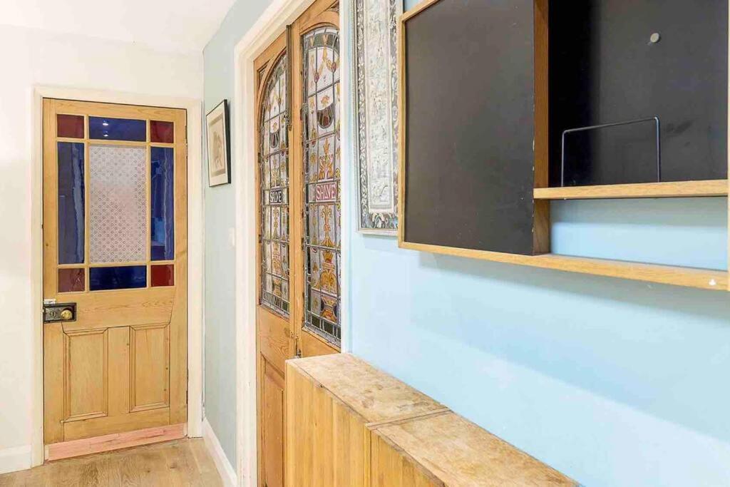 Eclectic Family In The Heart Of Notting Hill London