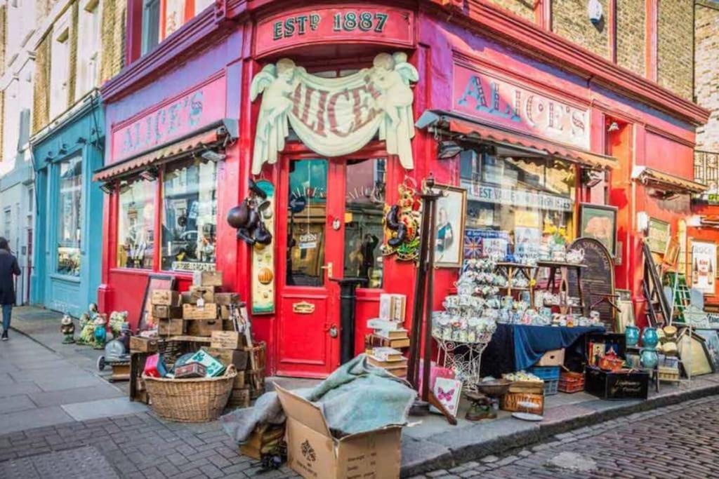 Eclectic Family In The Heart Of Notting Hill Apartment London