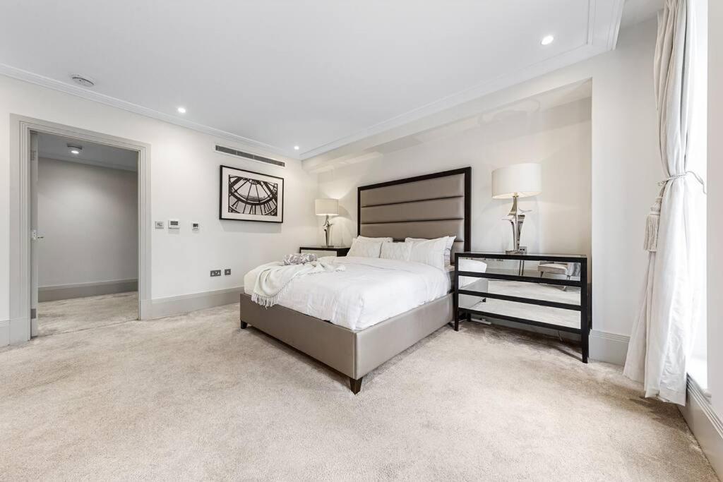 Park Lane Palace- Luxury Sleeps 10 *