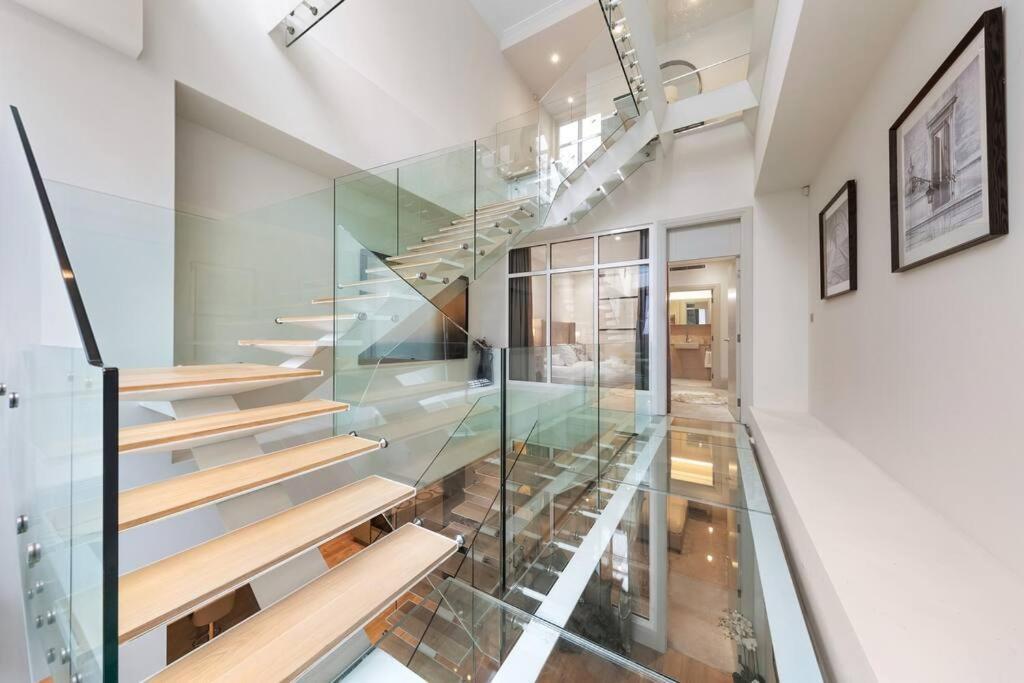 Park Lane Palace- Luxury Sleeps 10 Apartment London
