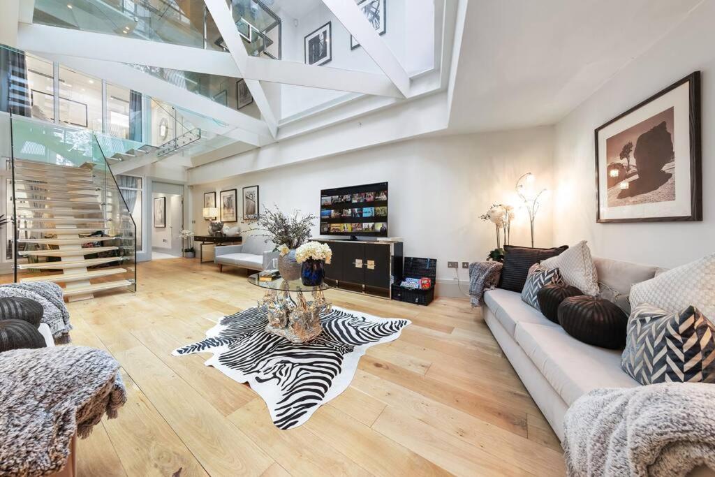 Park Lane Palace- Luxury Sleeps 10