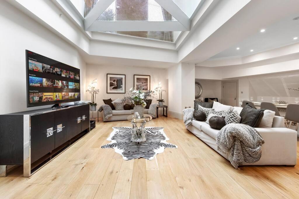 Park Lane Palace- Luxury Sleeps 10