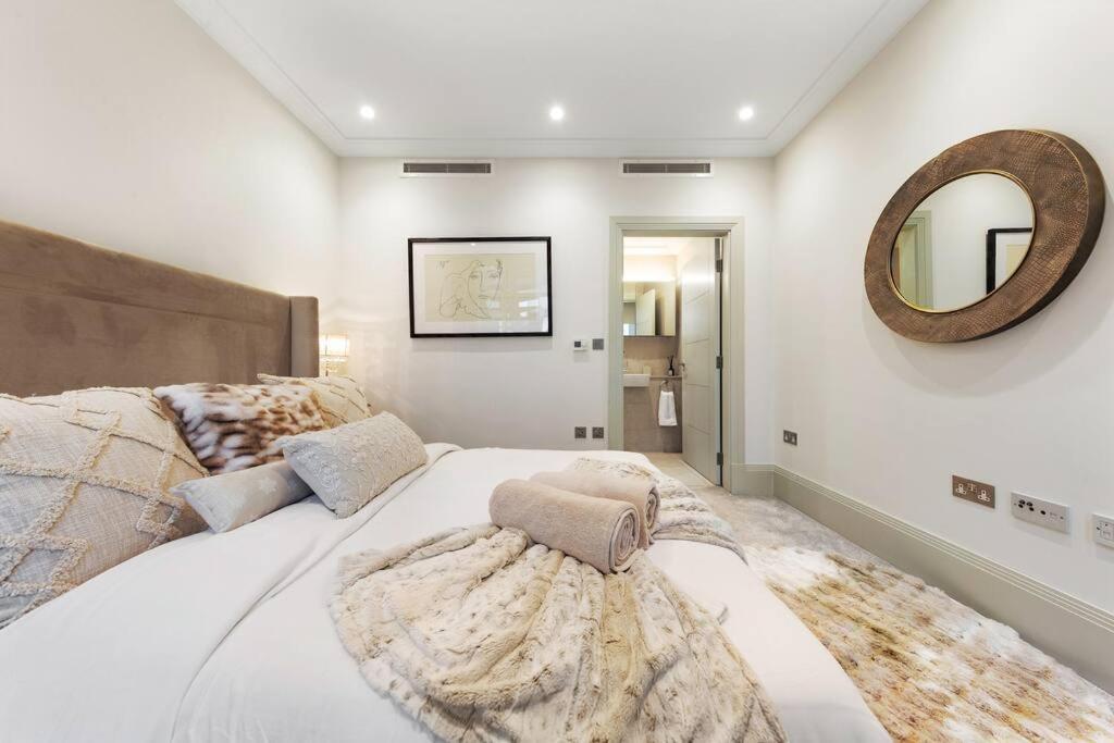 Park Lane Palace- Luxury Sleeps 10 * London