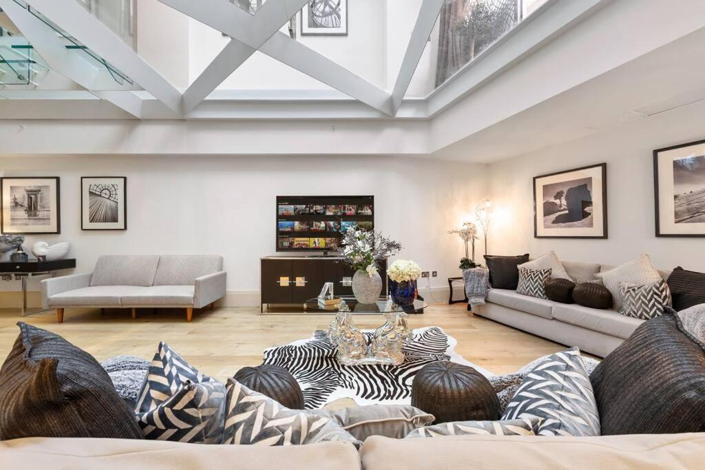 Park Lane Palace- Luxury Sleeps 10