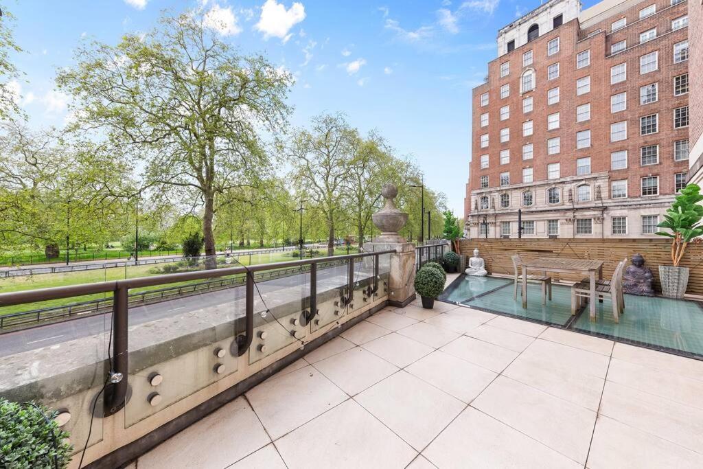Apartment Park Lane Palace- Luxury Sleeps 10 *