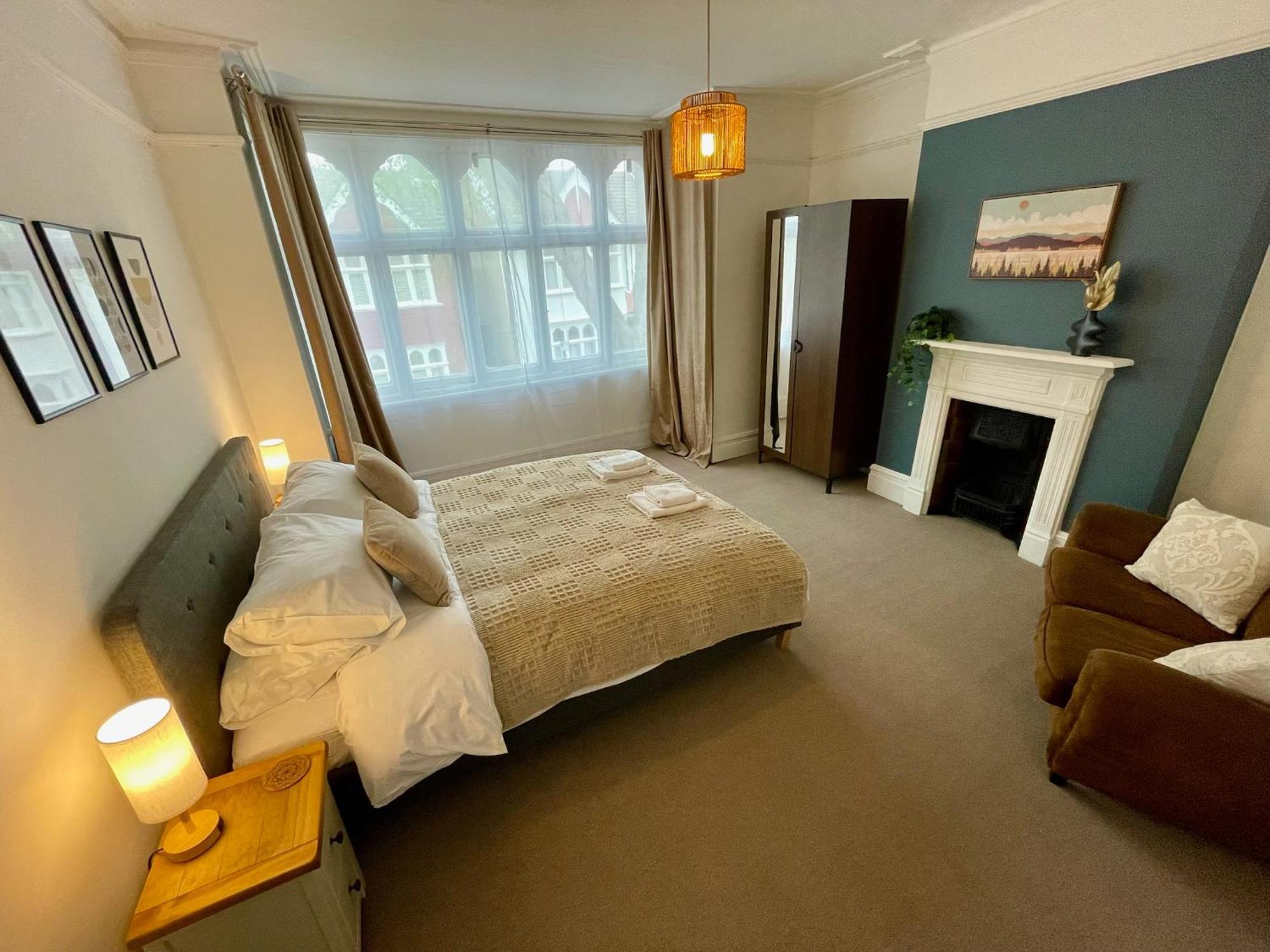 Chiswick 4 Bed Victorian Townhouse Minutes To Tube London
