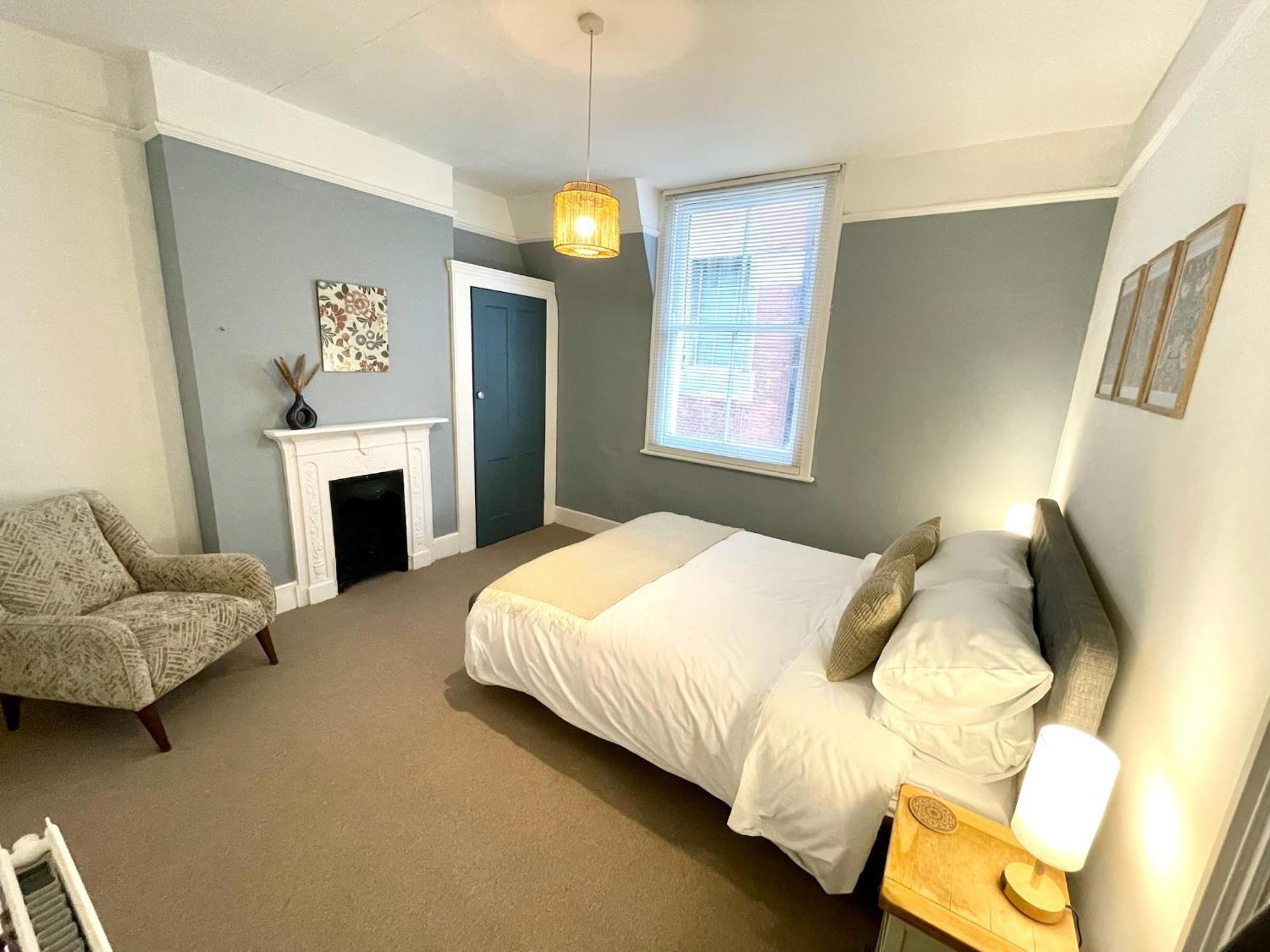 Chiswick 4 Bed Victorian Townhouse Minutes To Tube Apartment London