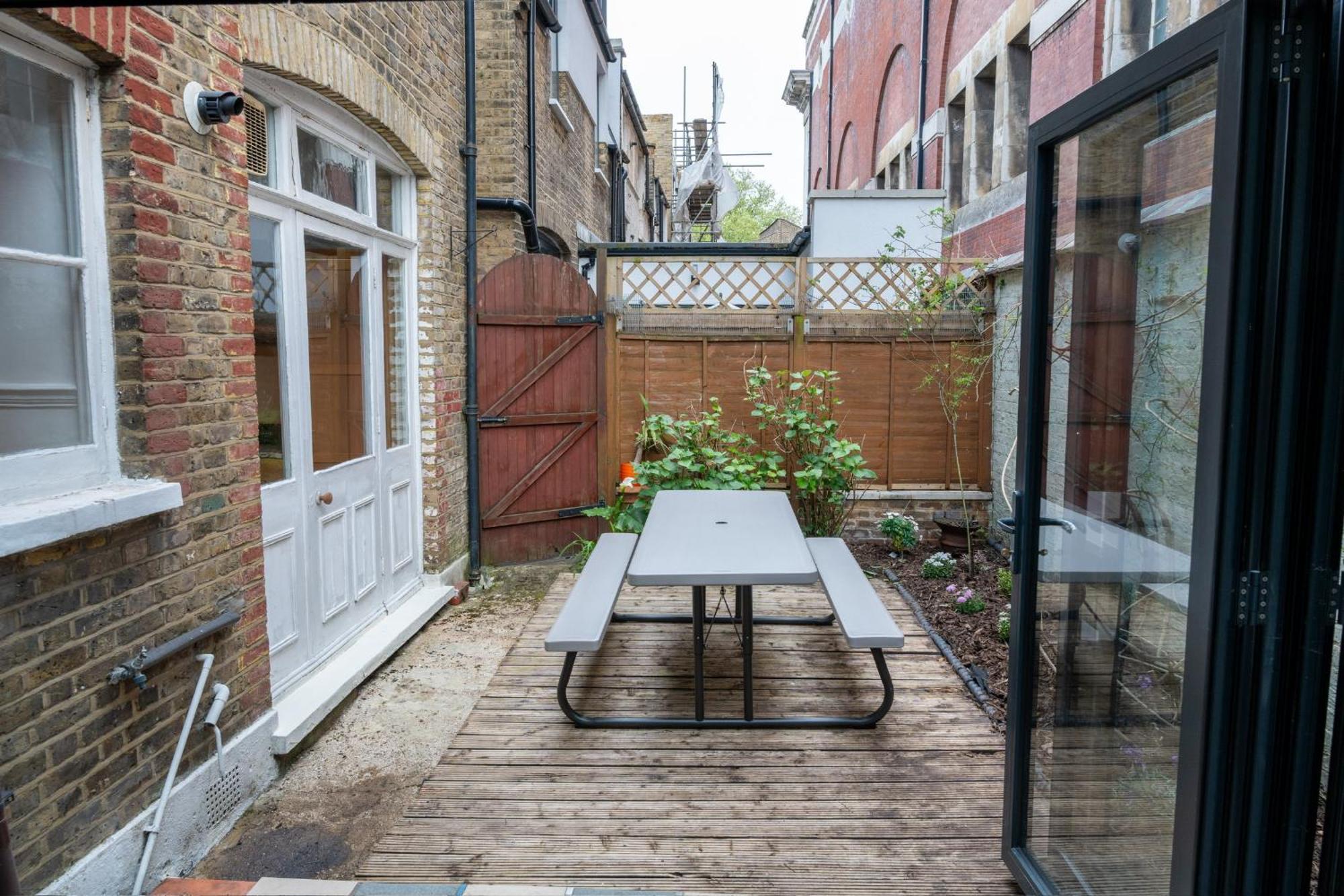 Chiswick 4 Bed Victorian Townhouse Minutes To Tube London