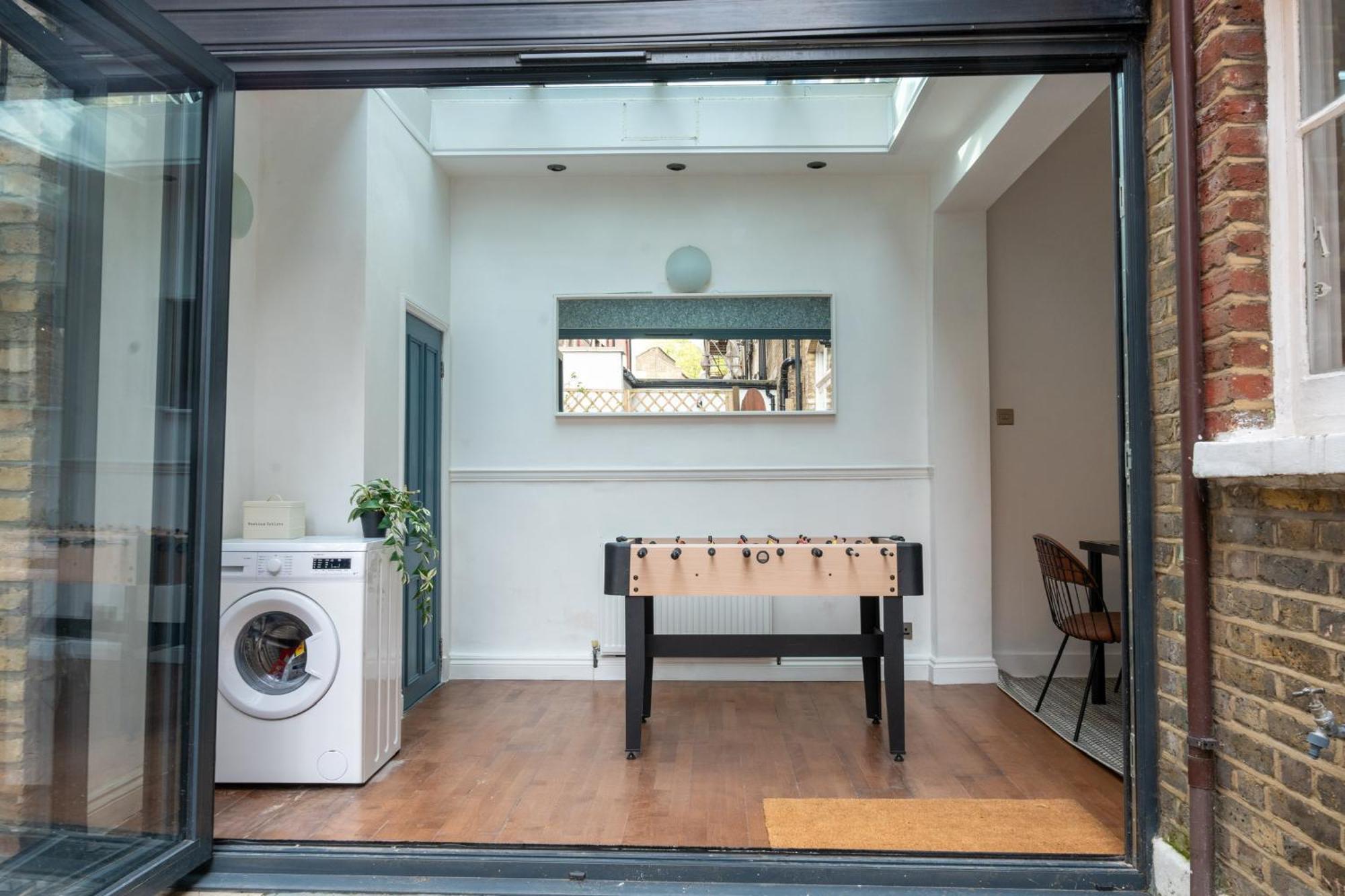 Chiswick 4 Bed Victorian Townhouse Minutes To Tube Apartment London