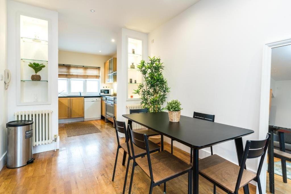 Villaer Comfortable Family London