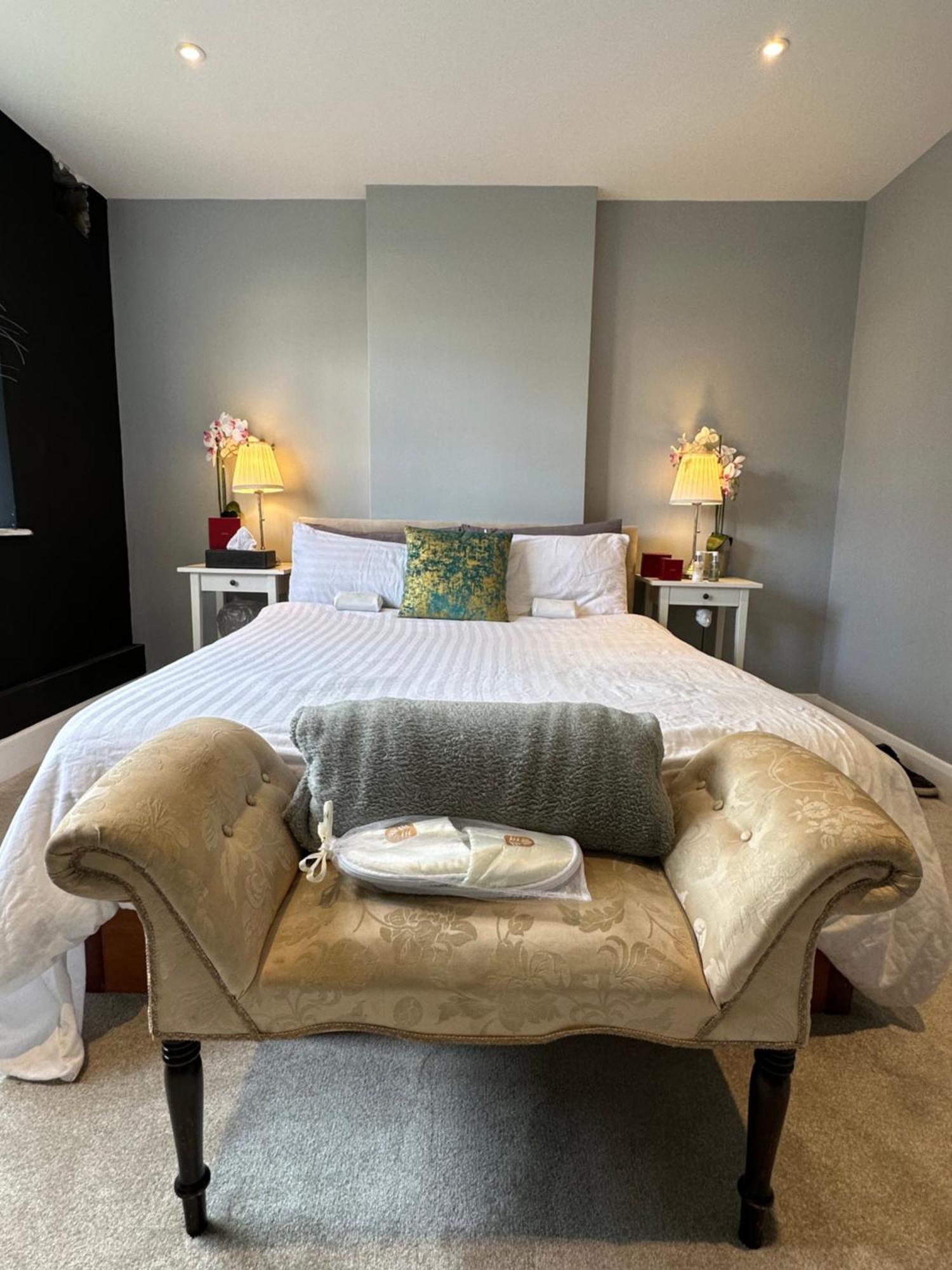Boutique Luxury Same As A 5 Star Gated 3 Bed 10mins Victoria Bridge Parking Apartment