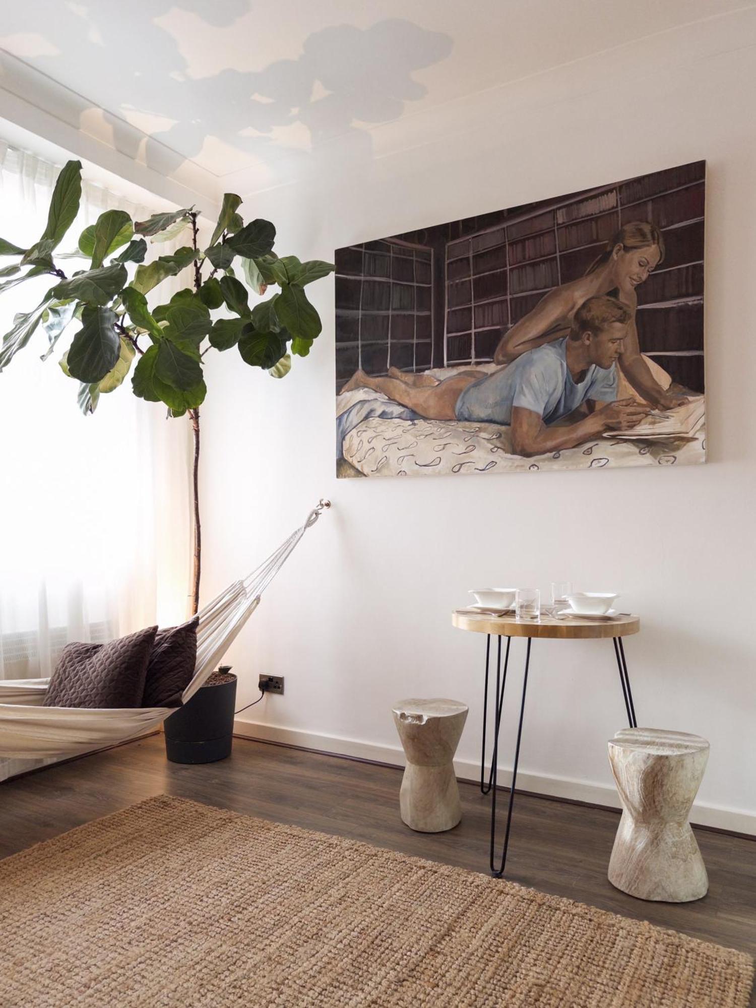 Appartement Tranquil Oasis W 100inch Cinema & Hammock, By The Design Traveller