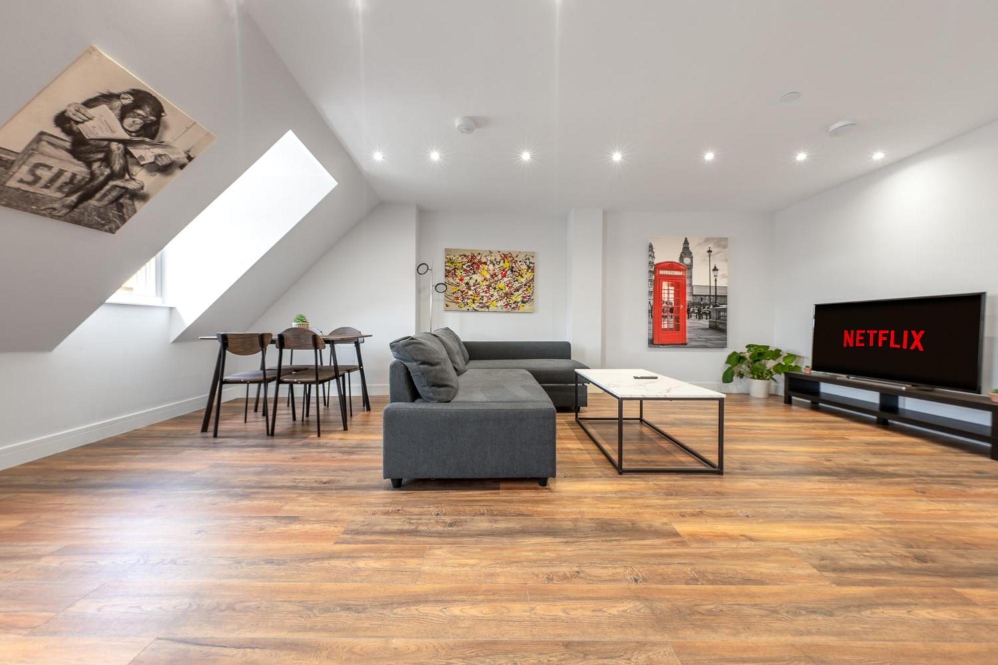 7 - West Brand New Loft London