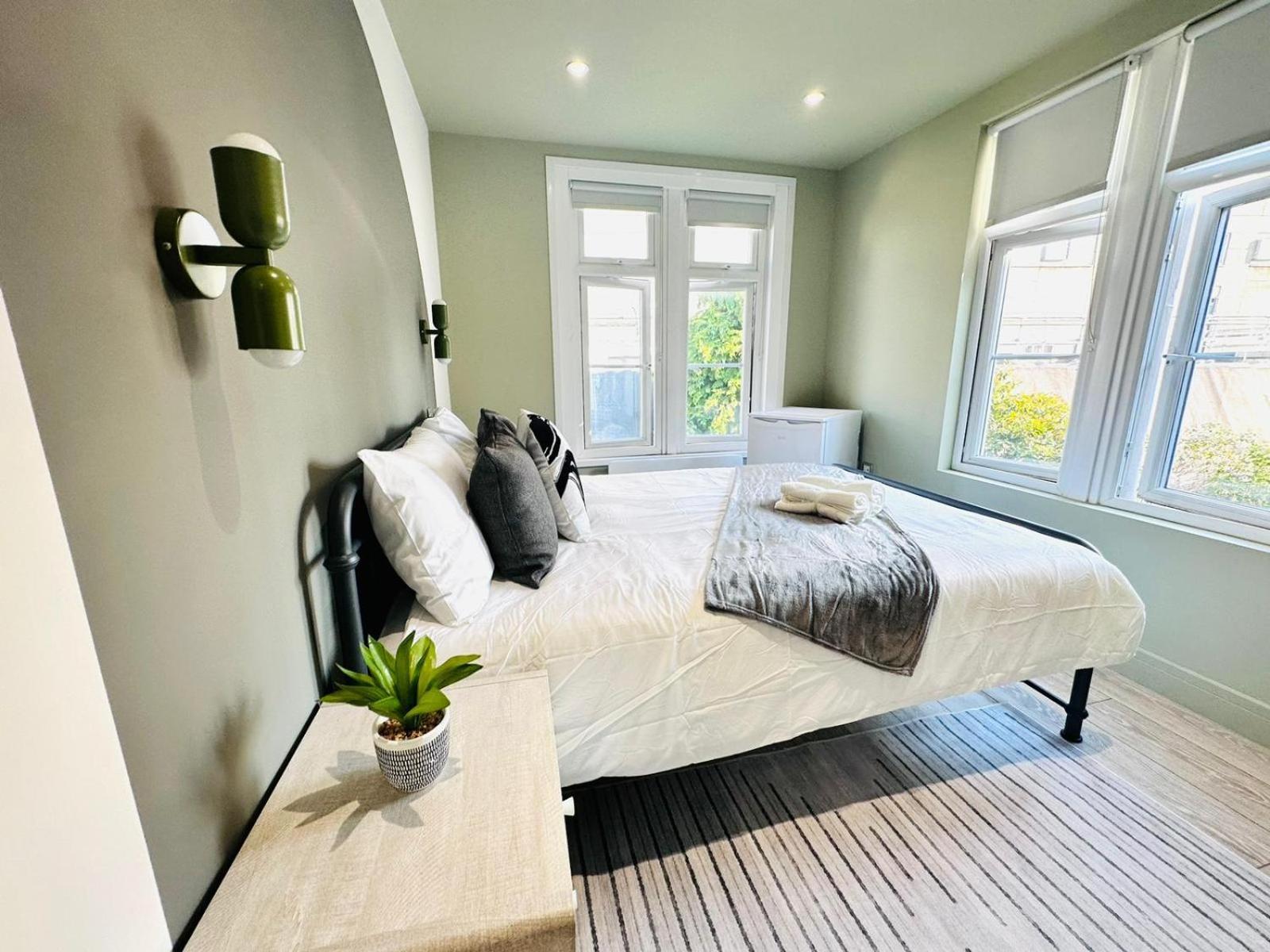 Boutique Ensuite Like *