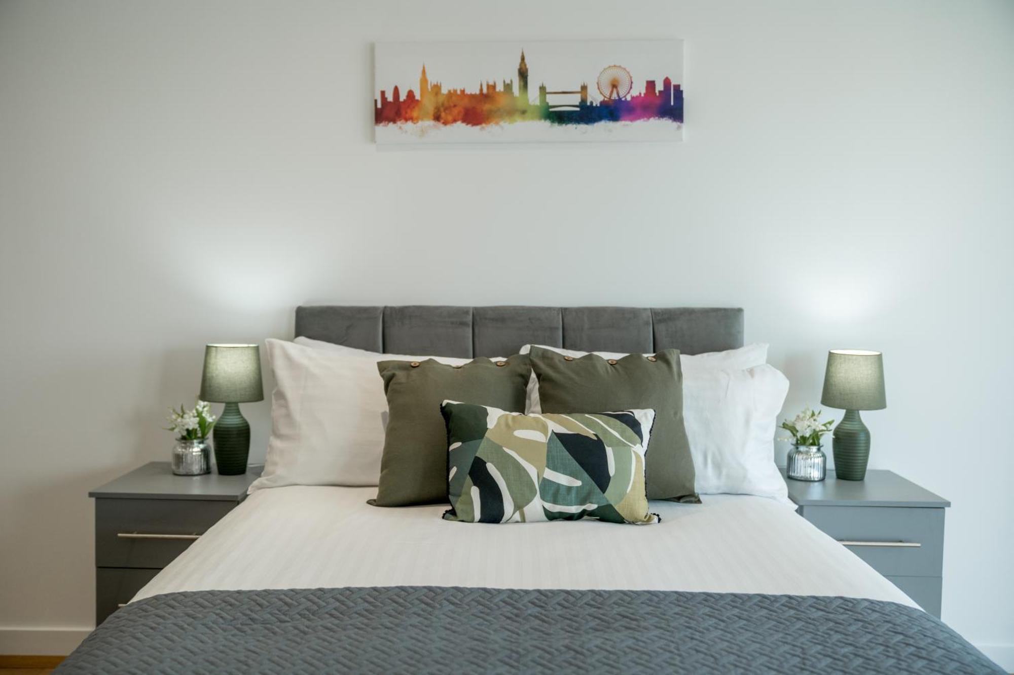 Skyvillion - River Thames Floor By Woolwich Ferry, Mins To Excel, O2 Arena , Airport With Parking Apartment London