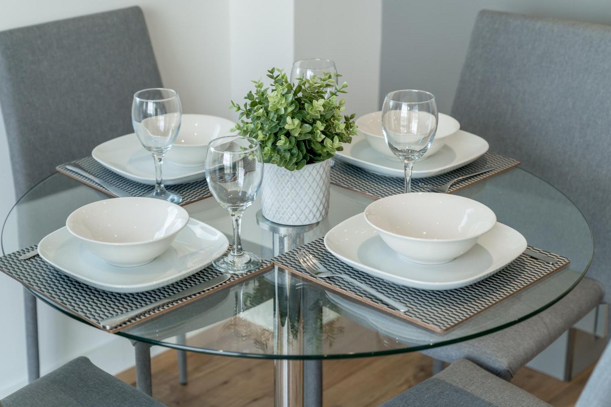Skyvillion - River Thames Floor By Woolwich Ferry, Mins To Excel, O2 Arena , Airport With Parking * London