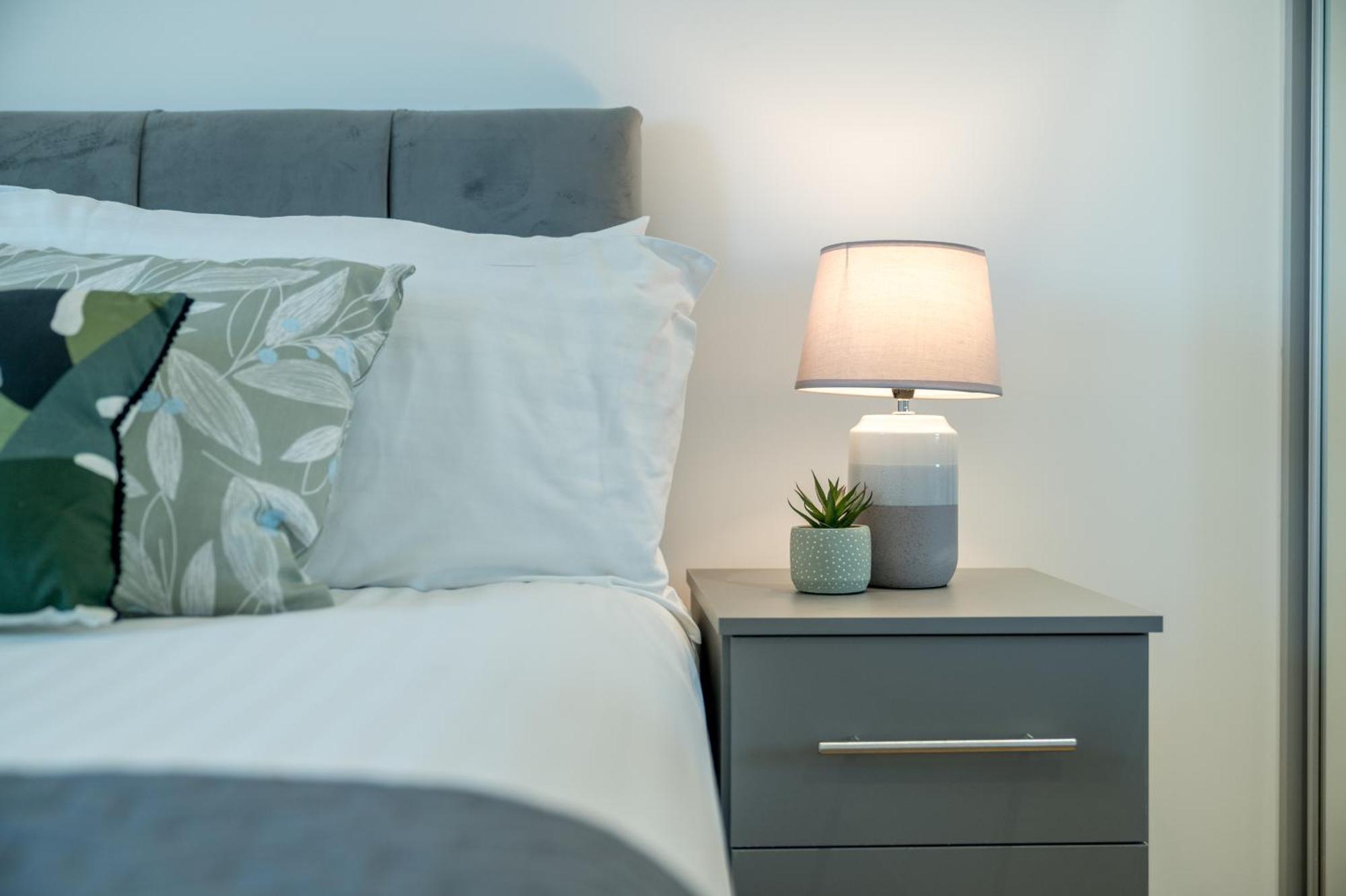 Skyvillion - River Thames Floor By Woolwich Ferry, Mins To Excel, O2 Arena , Airport With Parking Apartment *