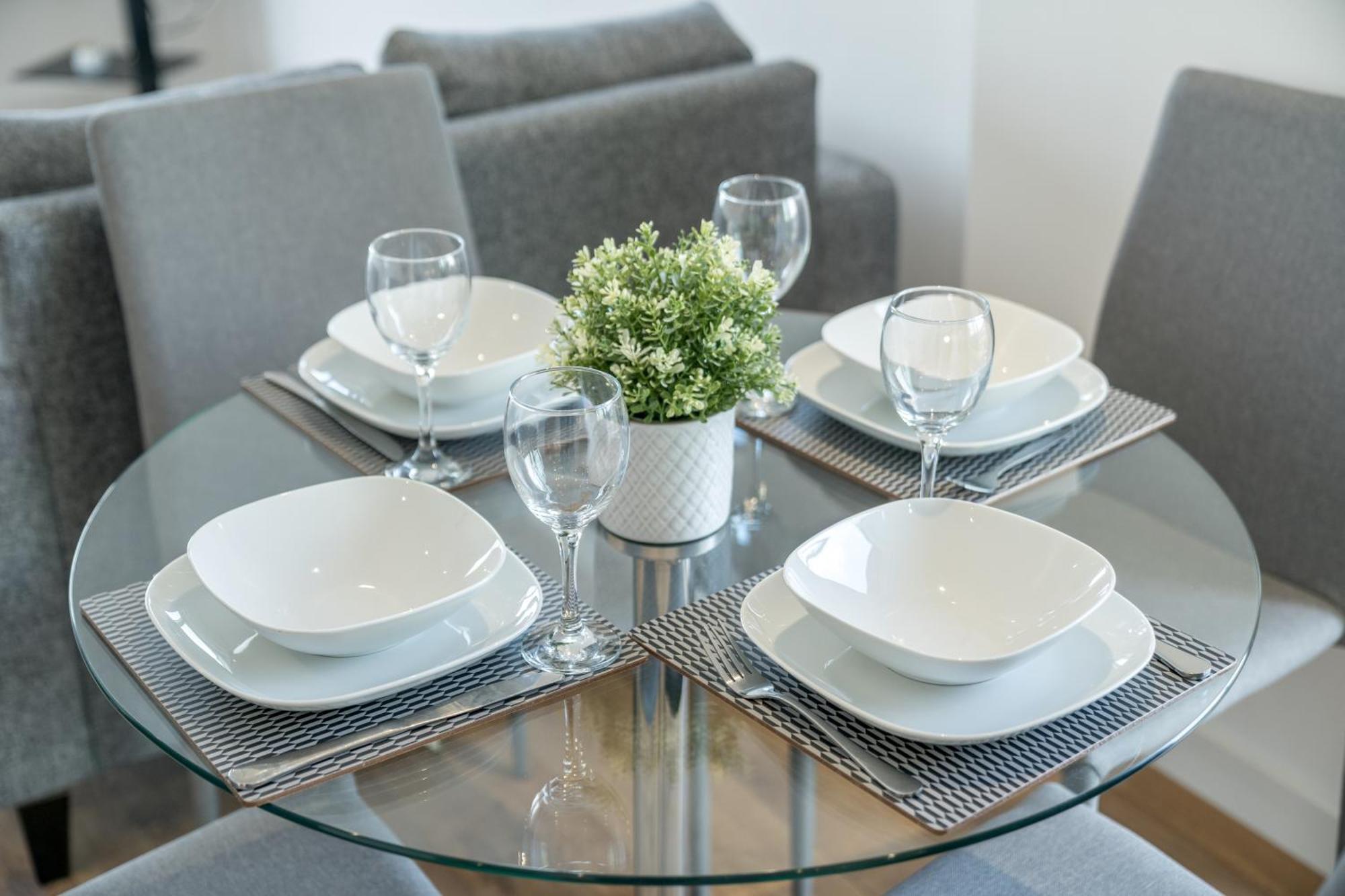 Apartment Skyvillion - River Thames Floor By Woolwich Ferry, Mins To Excel, O2 Arena , Airport With Parking *