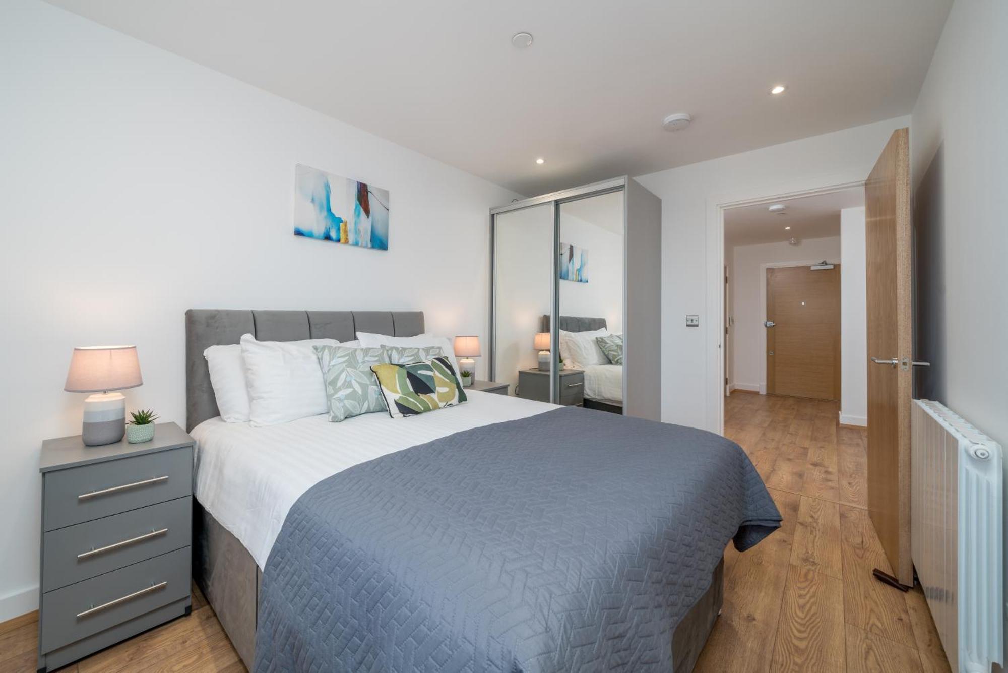 Skyvillion - River Thames Floor By Woolwich Ferry, Mins To Excel, O2 Arena , Airport With Parking * London