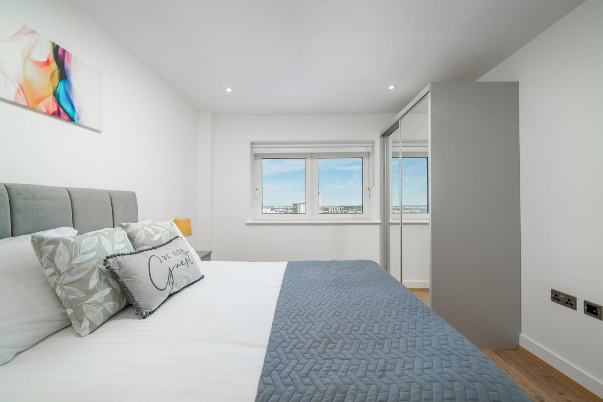 Apartment Skyvillion - River Thames Floor By Woolwich Ferry, Mins To Excel, O2 Arena , Airport With Parking London