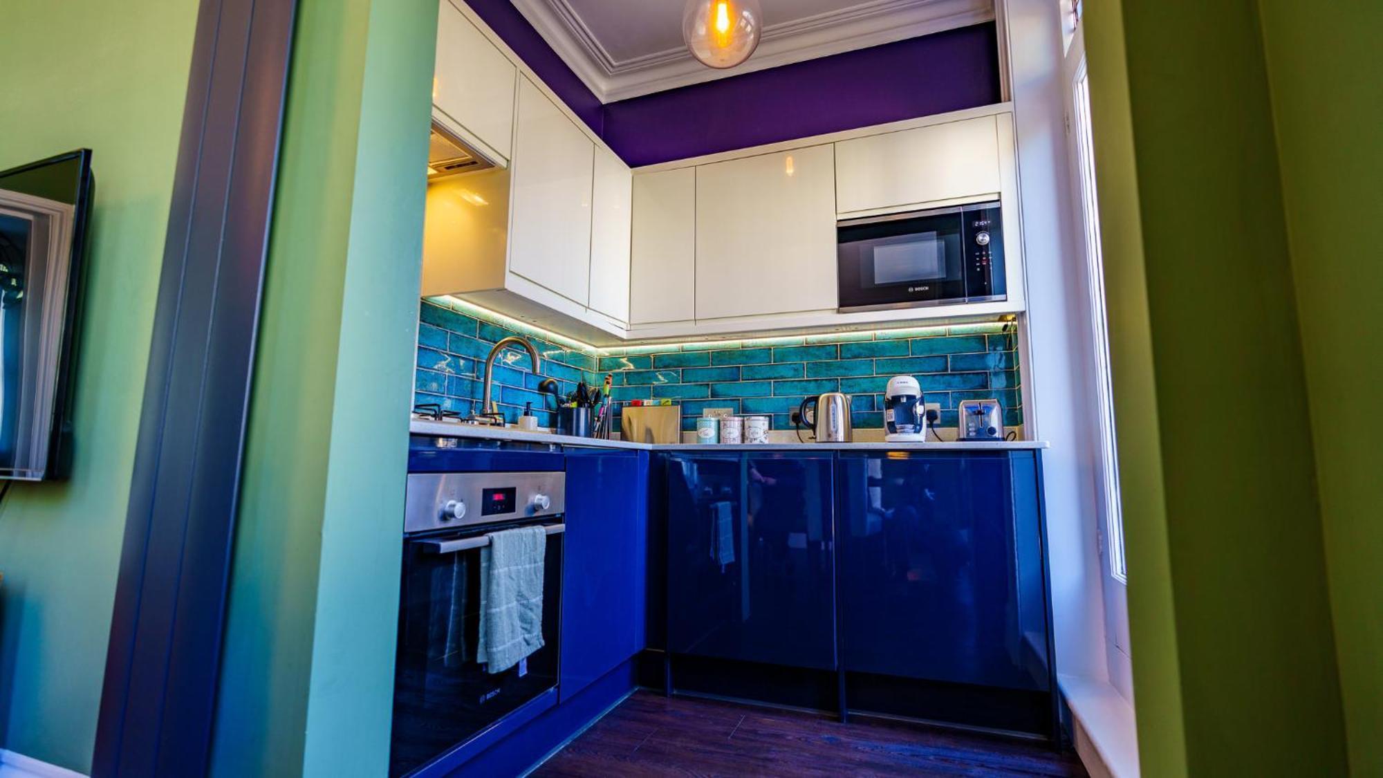 Stylish One Bedroom Flat In Kensingston Apartment *