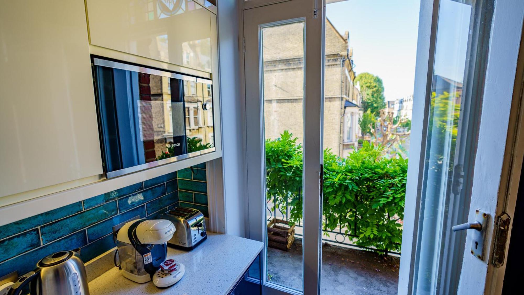 Stylish One Bedroom Flat In Kensingston Apartment London