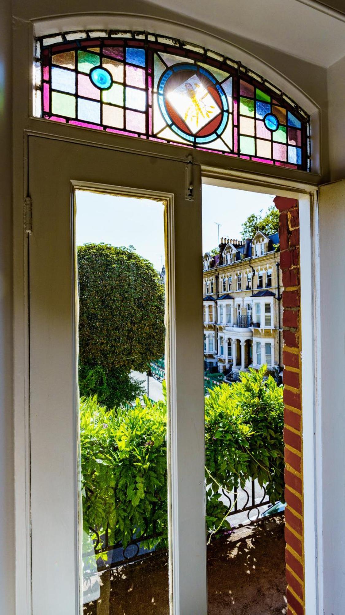 Stylish One Bedroom Flat In Kensingston * London