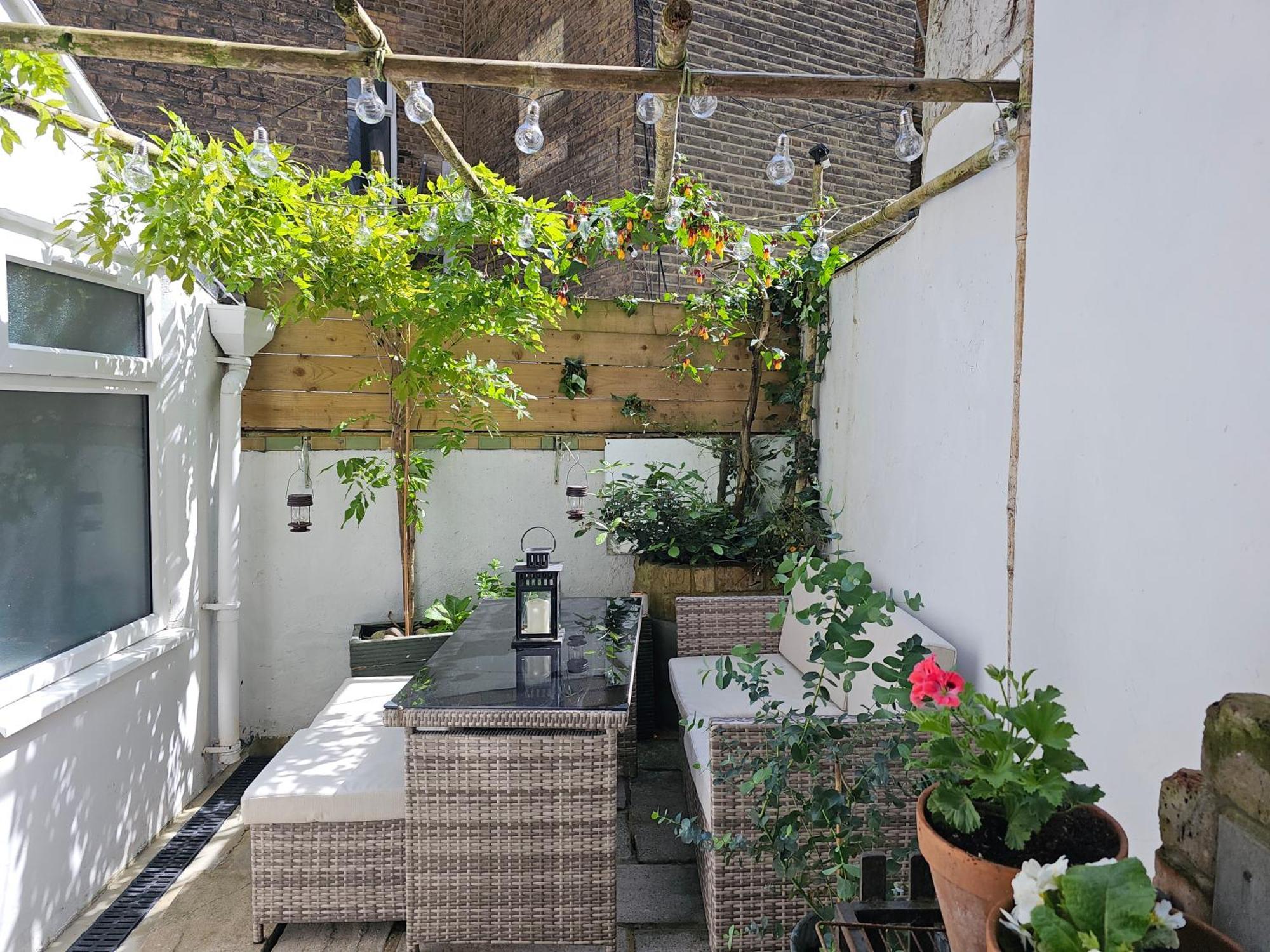 Spacious & Renovated 1-bed Garden Flat In * London