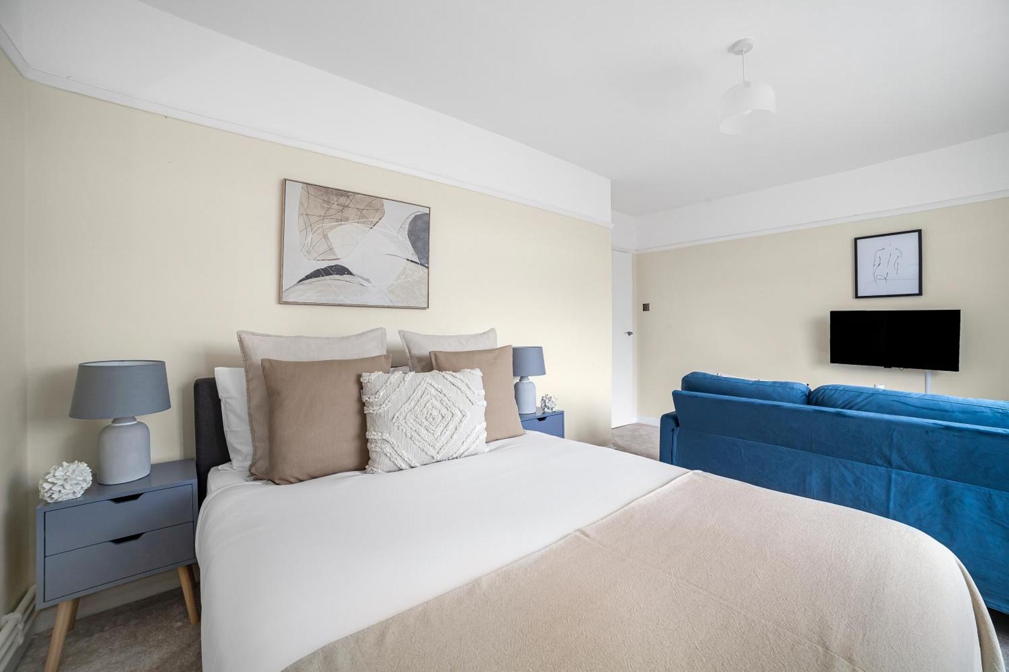 The Acton Luxury Premium *