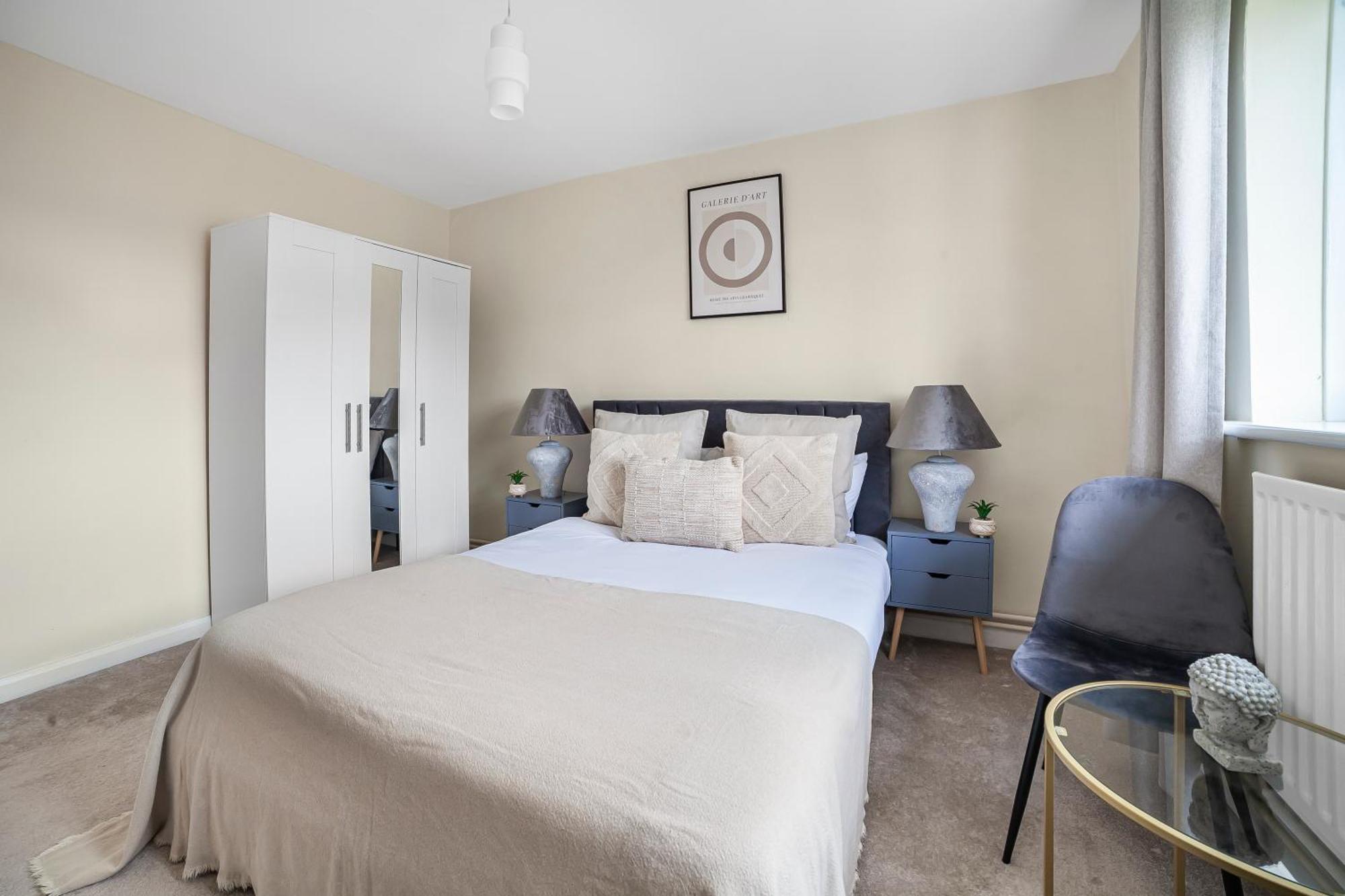 The Acton Luxury Premium London