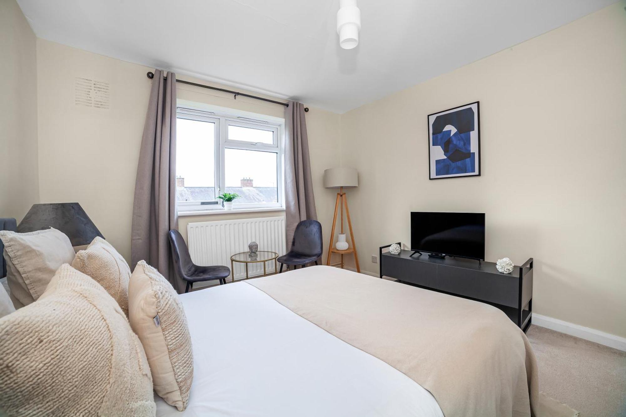 The Acton Luxury Premium London