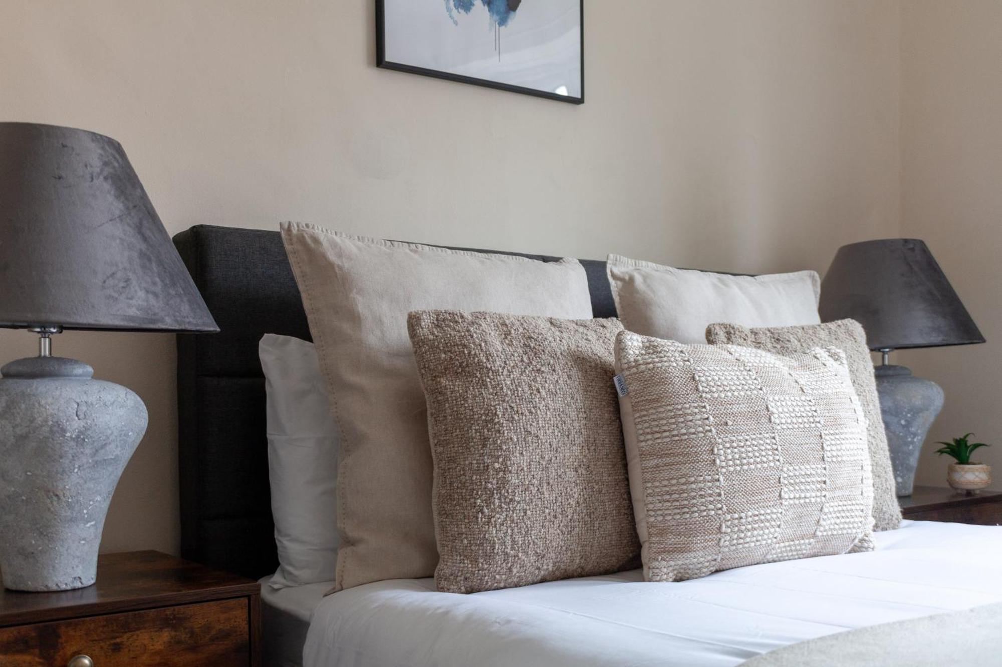 The Acton Luxury Premium London