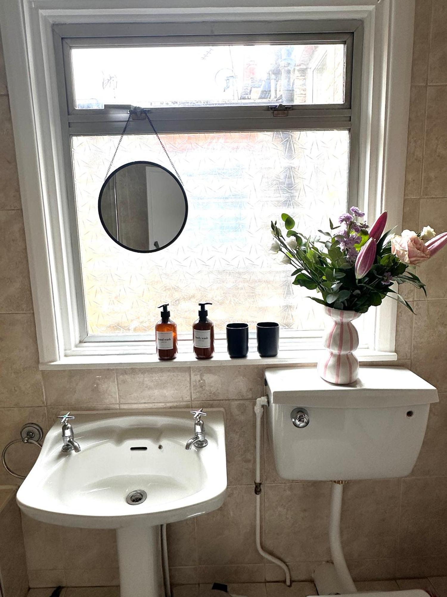Holiday home Charming, Renovated In Willesden London