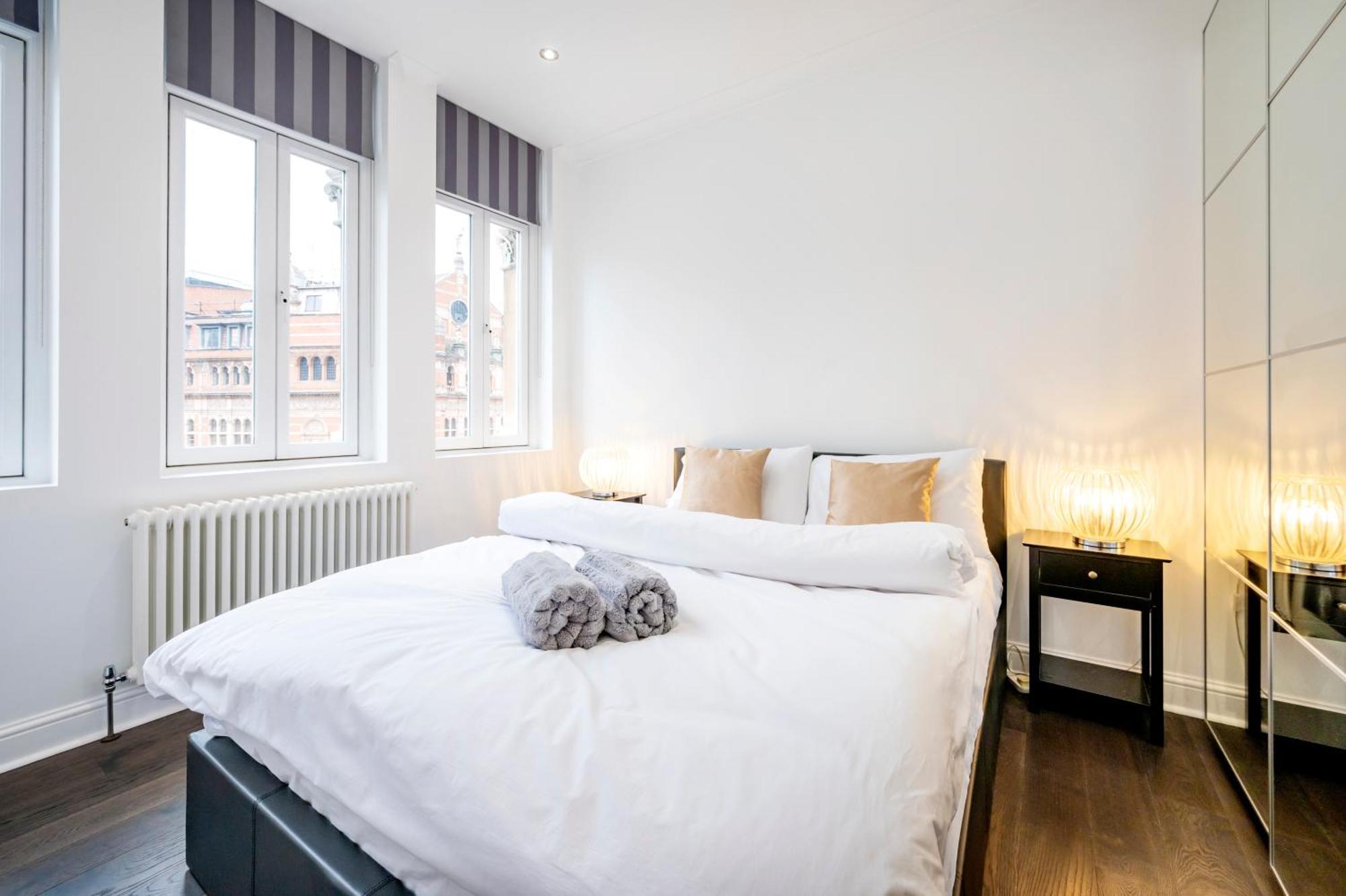 High End Two Bedroom Apartment, Covent Garden * London