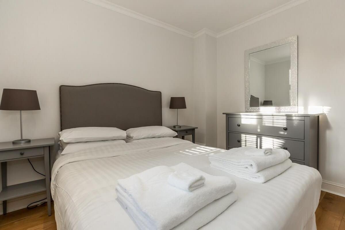 Stunning 3br With Terrace In Knightsbridge * London