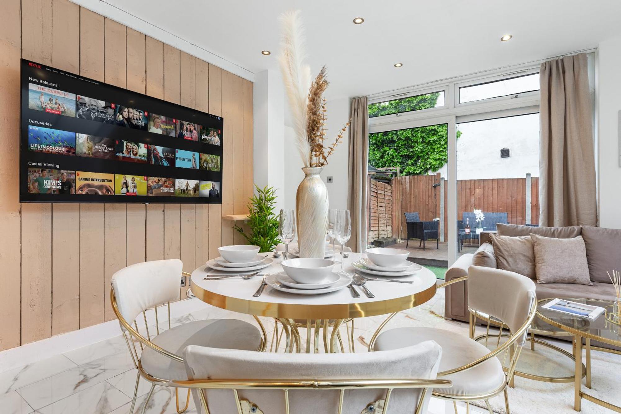 Elegant Oasis - 2 Bed - Garden - 65 Inch Tv & Netflix * London
