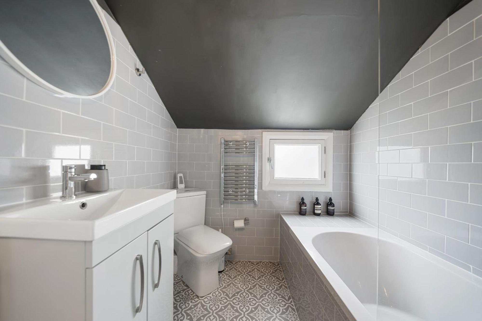 Apartment Heavenly - Queen's Gardens *