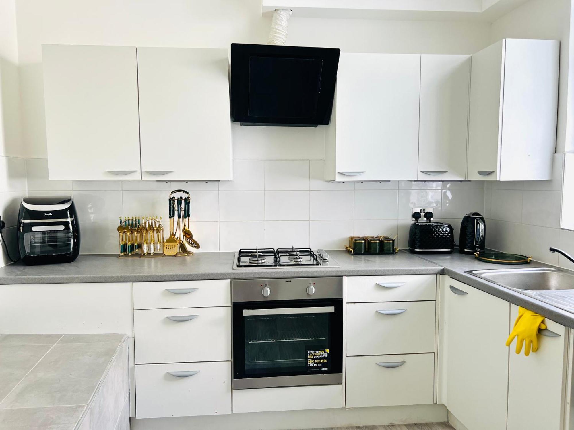 Apartment Luxury Morden 4 Bedroom Flats Which Will Make Unforgettable