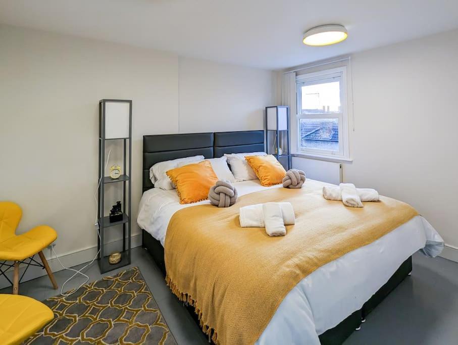 Apartment Charming 3br In Trendy Tottenham Neighborhood