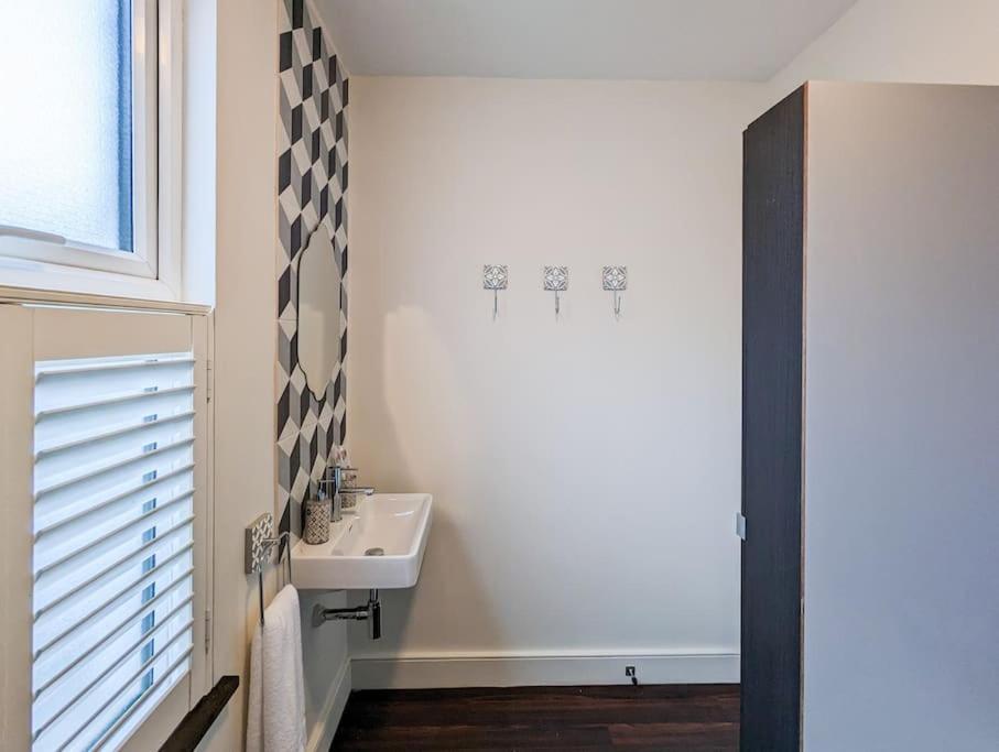 Charming 3br In Trendy Tottenham Neighborhood * London