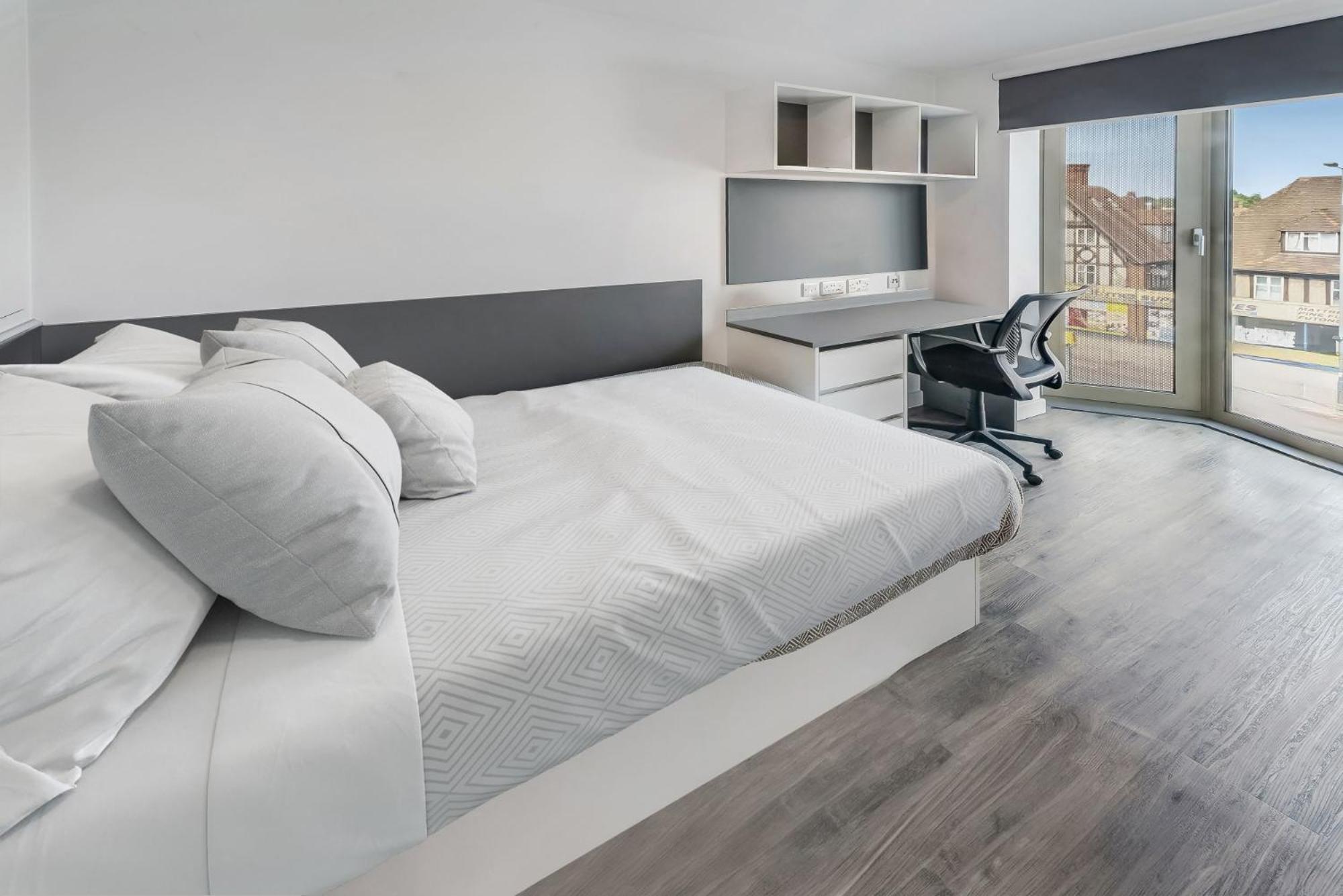 Contemporary At Chapter White In * London
