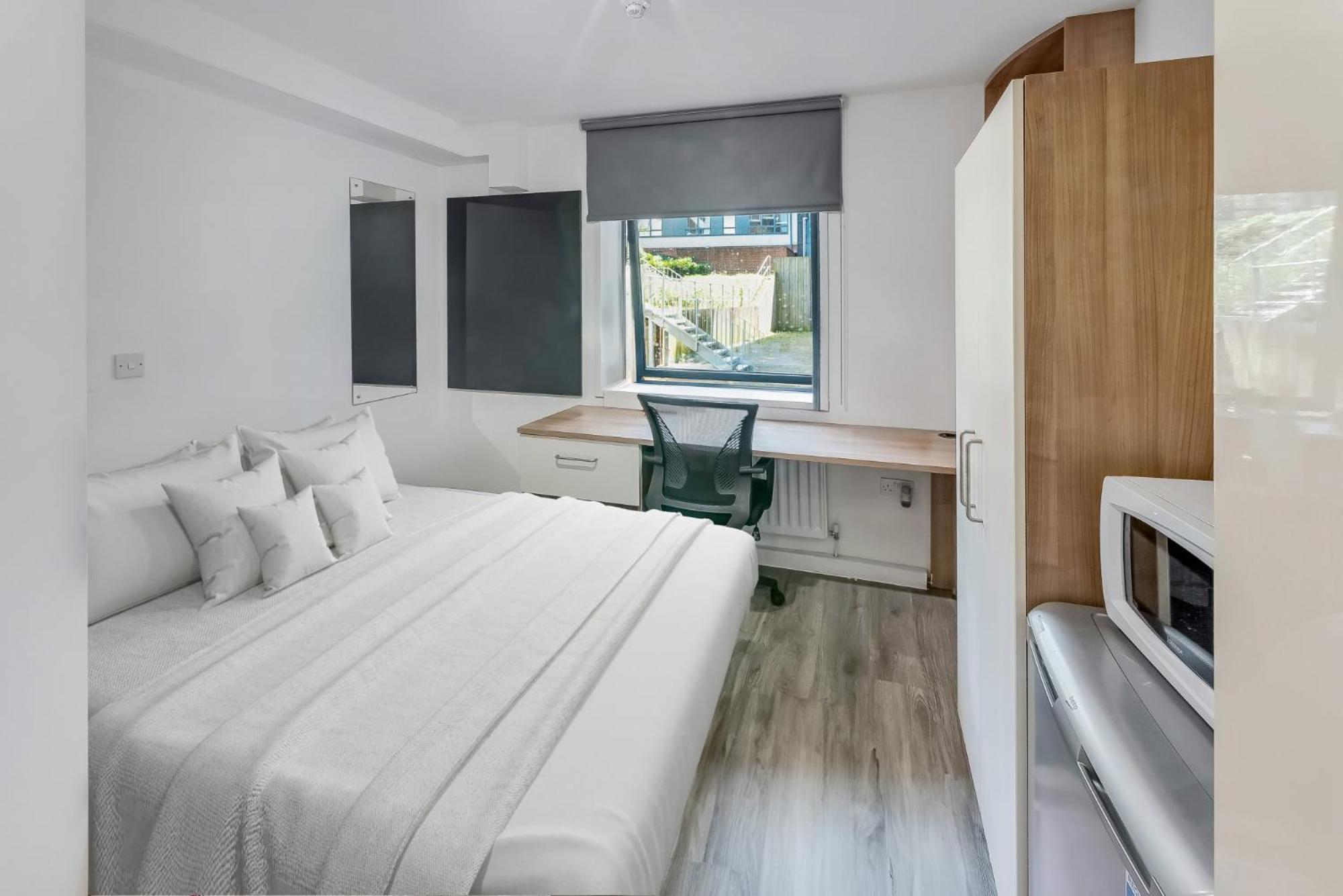 Apartment Modern And Private Bedrooms With Shared Kitchen At Chapter Islington In For Students Only *
