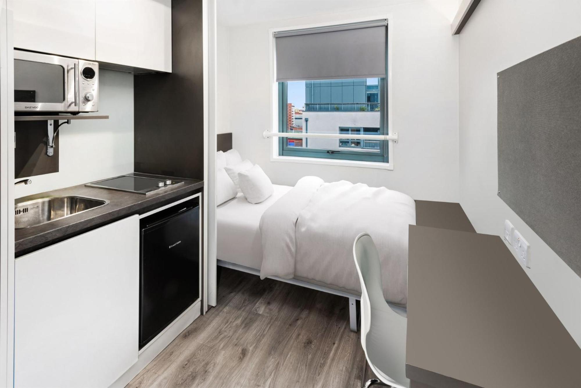 Modern And Private Bedrooms With Shared Kitchen At Chapter Islington In For Students Only Apartment