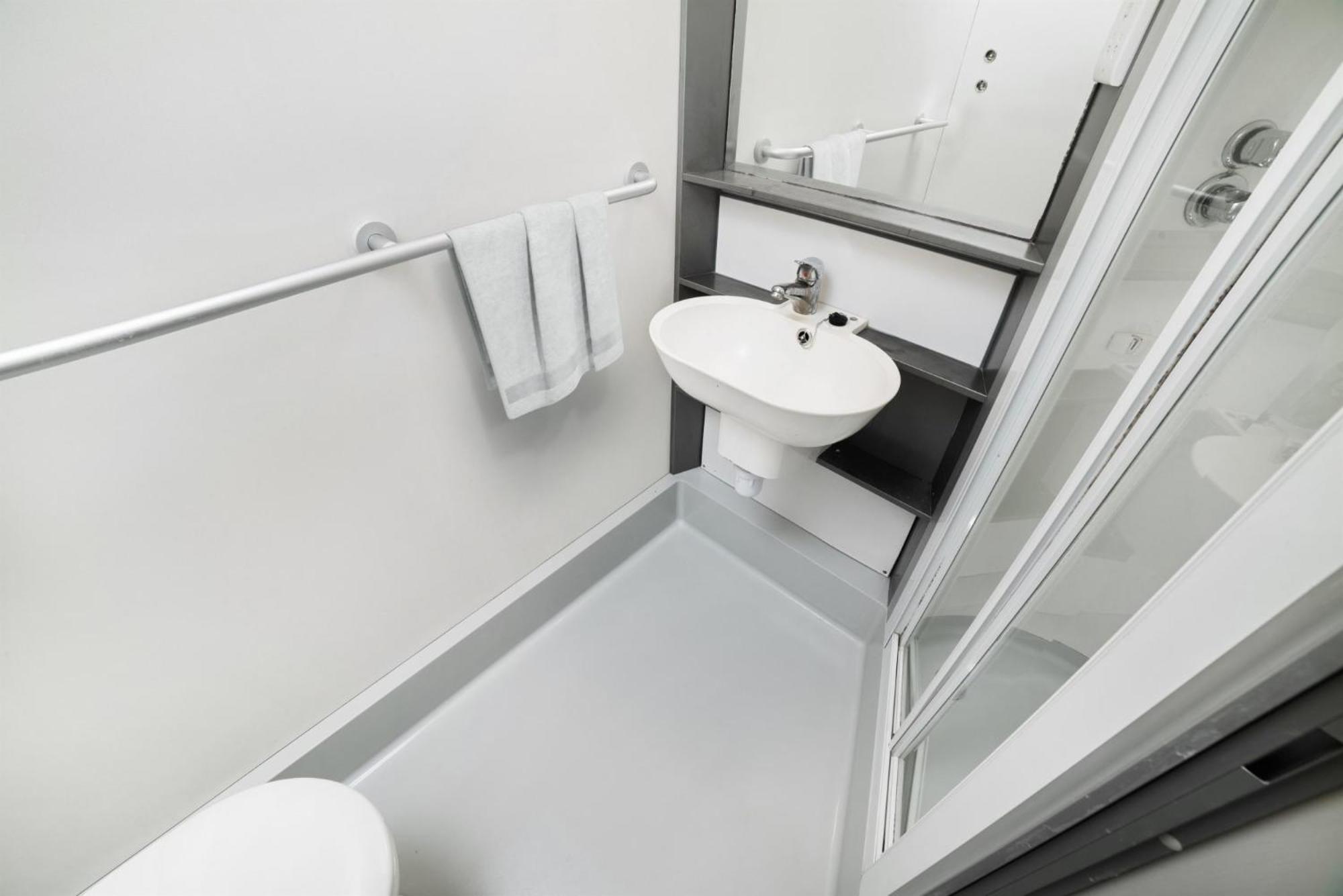Modern And Private Bedrooms With Shared Kitchen At Chapter Islington In For Students Only Apartment