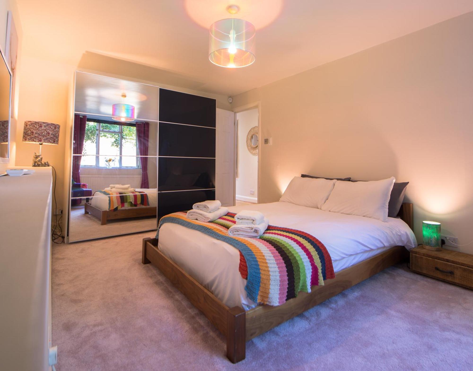 Luxurious Quirky Flat In Greenwich O2 Arena With Free Parking Londen